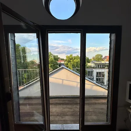 Charmante Dach-maisonette In Koln-ehrenfeld * ケルン